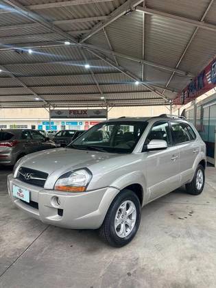 HYUNDAI TUCSON 2.0 MPFI GL 16V 142CV 2WD GASOLINA 4P AUTOMÁTICO HYUNDAI TUCSON 2.0 MPFI GL 16V 142CV 2WD GASOLINA 4P AUTOMÁTICO